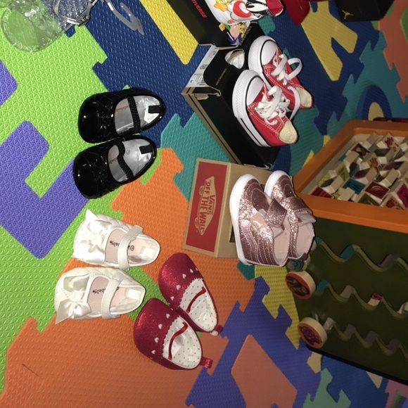 Infant shoes - Picture 2 of 2